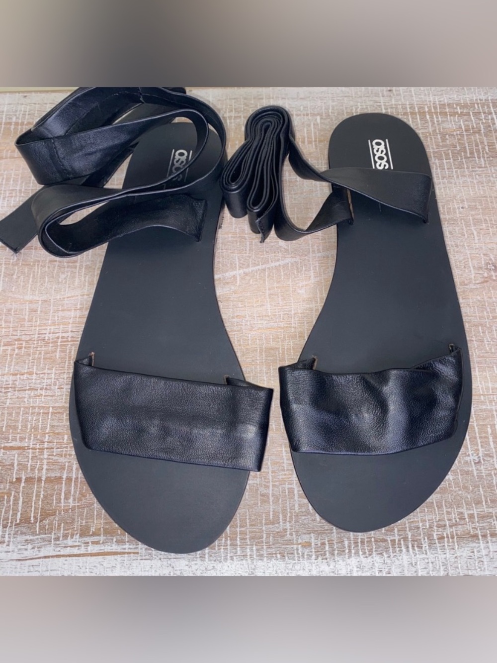 NWOT ASOS DESIGN Size 9 Black Faux Leather Lace Up Tie Gladiator Flat Sandals